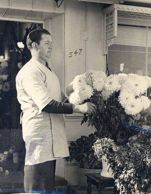 1935 flower shop of Harry Huniou wm